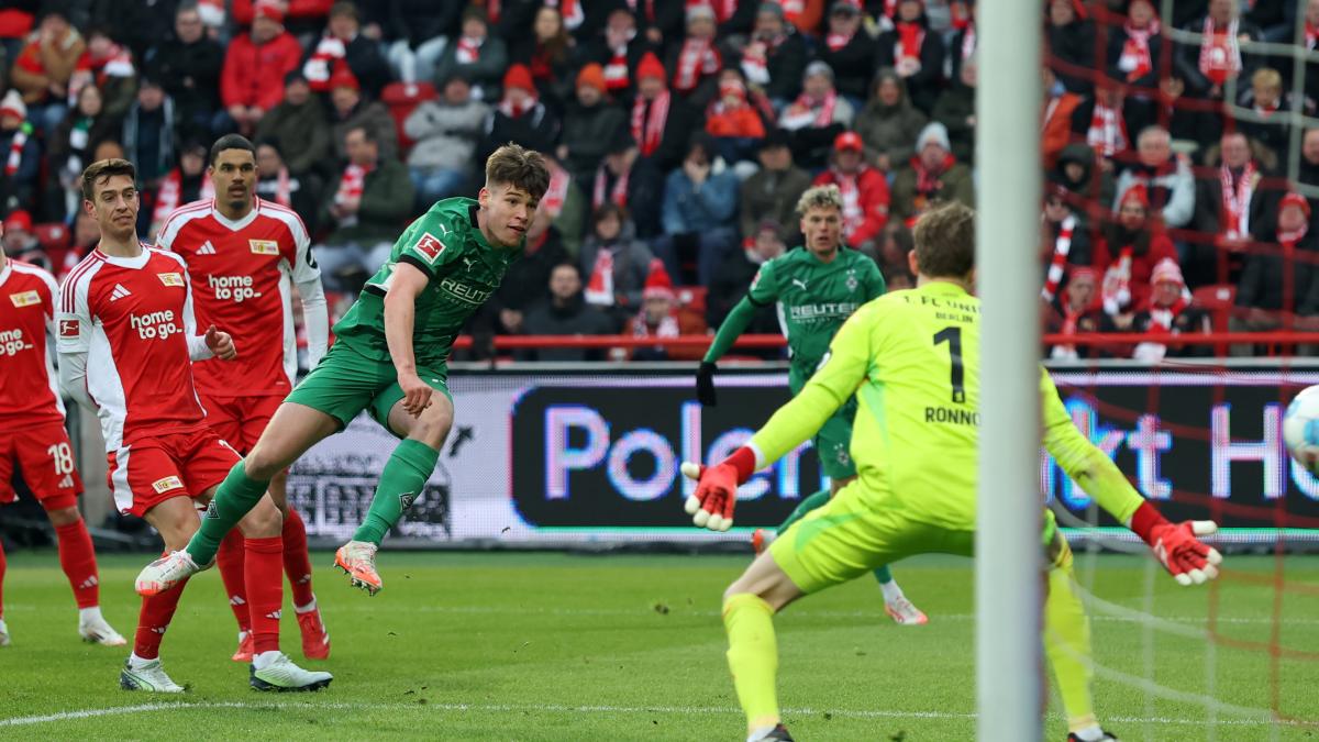 Bundesliga live: Gladbach wechselt den Torwart und trifft…