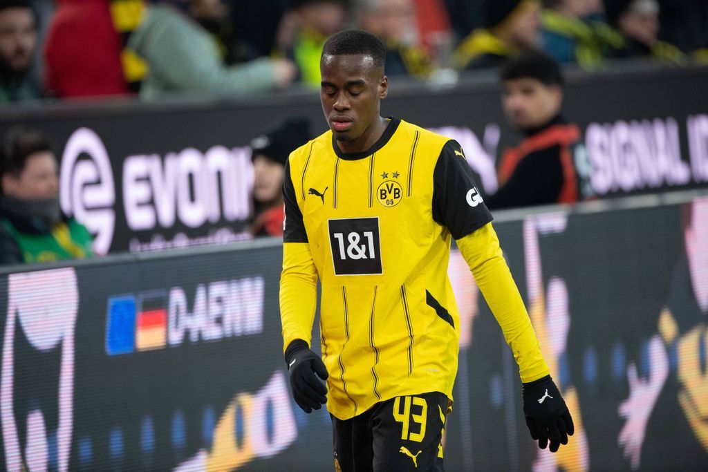 Borussia Dortmunds Jamie Gittens – vom Bayern-Flirt zum Sinnbild der BVB-Krise: “Kann bei uns in der Westfalenliga spielen”