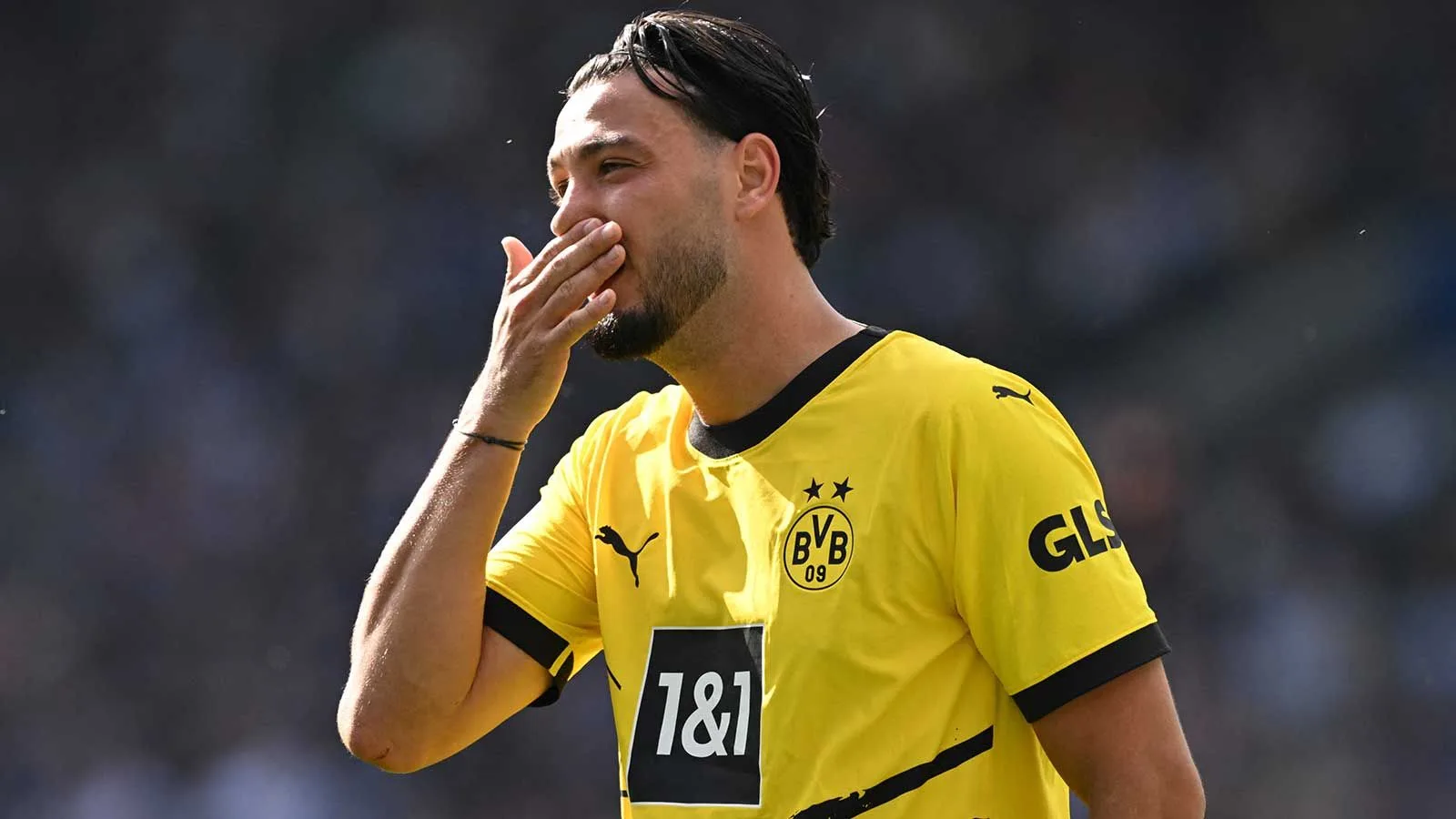 “Es tat echt sehr weh”: BVB-Star Ramy Bensebaini enthüllt verrückte Trainingsmethode