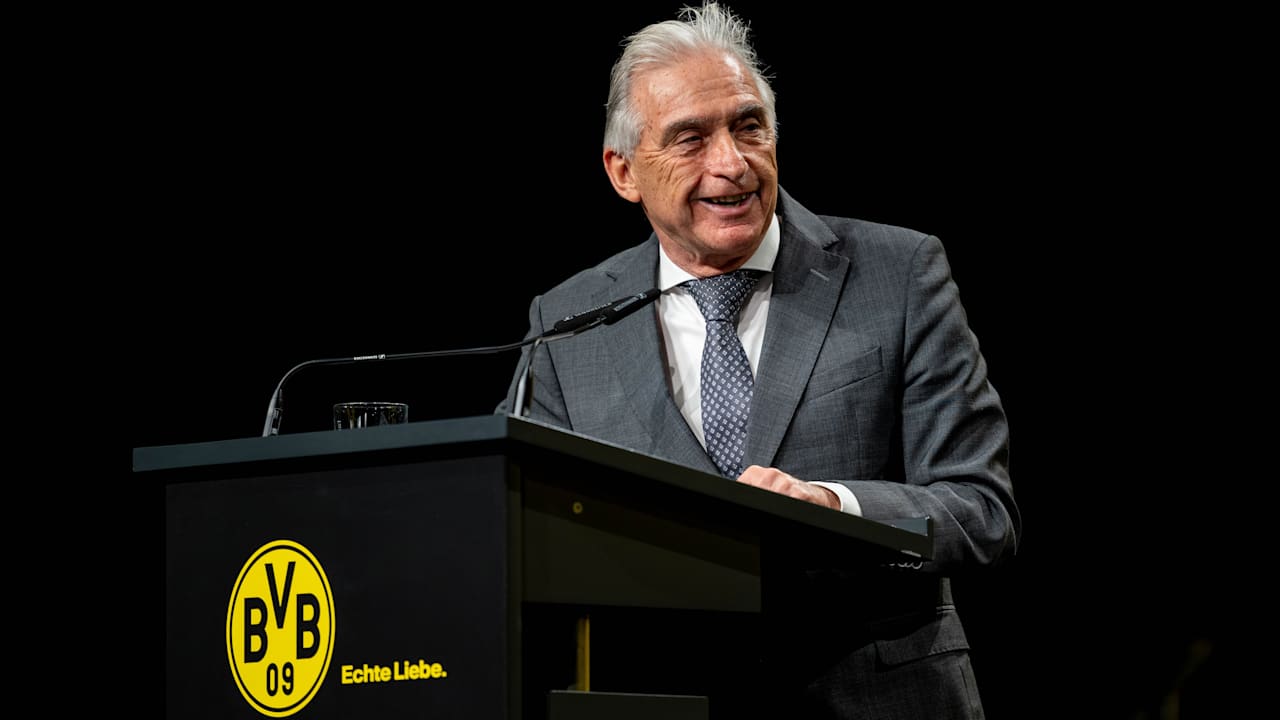 BVB mit besonderer Protest-Aktion: „Kein Bier für Rassisten!“ | Sport