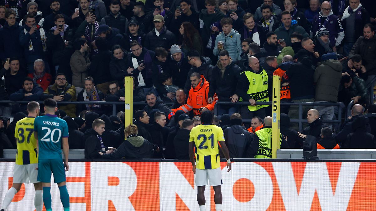 Anderlecht gegen Fenerbahce: Schlägerei auf Tribüne sorgt