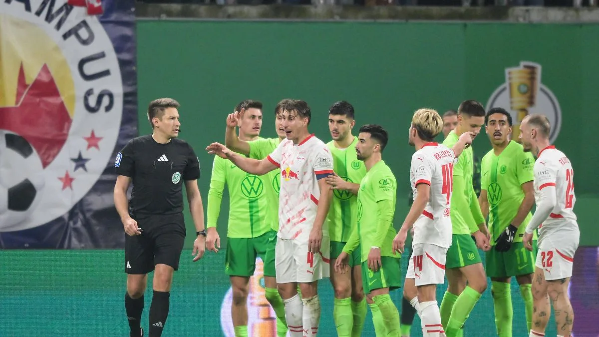 DFB-Pokal: VfL Wolfsburg wütet nach Skandal-Elfmeter