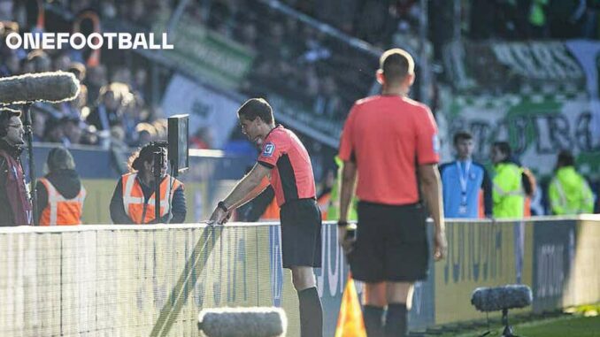 Erste-VAR-Durchsage-bei-einem-Werder-Spieljpeg Erste VAR-Durchsage bei einem Werder-Spiel?