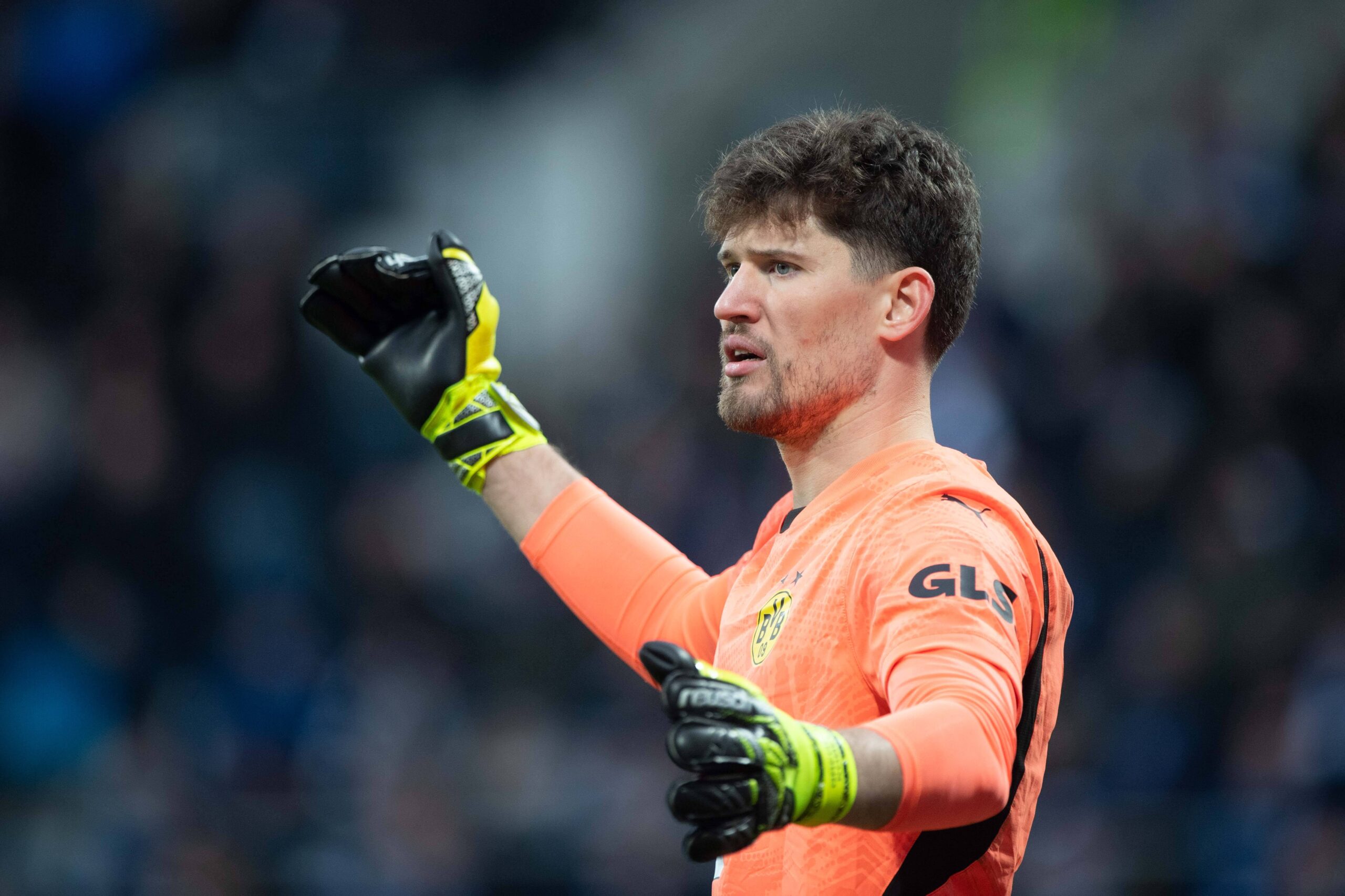 Kobel vor Abschied? BVB-Keeper auf dem Radar von englischen