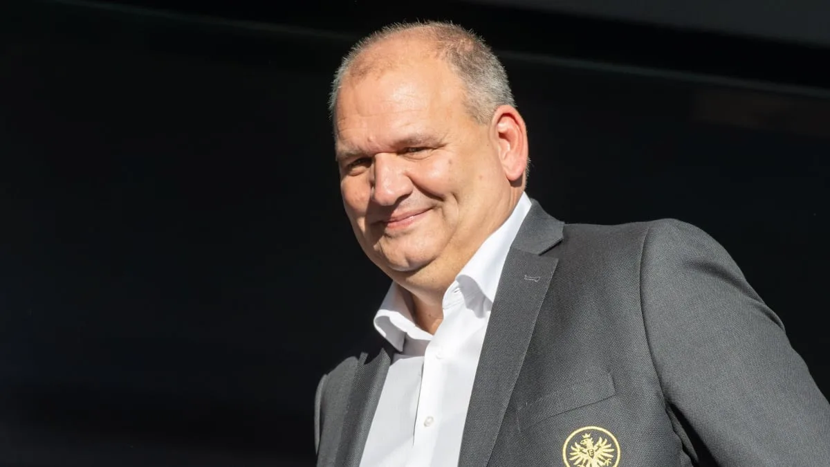 Präsident von Eintracht Frankfurt am Herzen operiert
