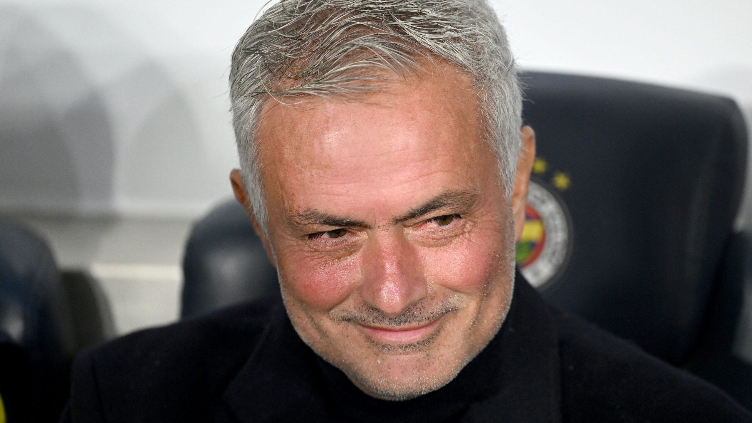 Schöne Geste bei Skandalspiel: José Mourinho erfreut Ordner