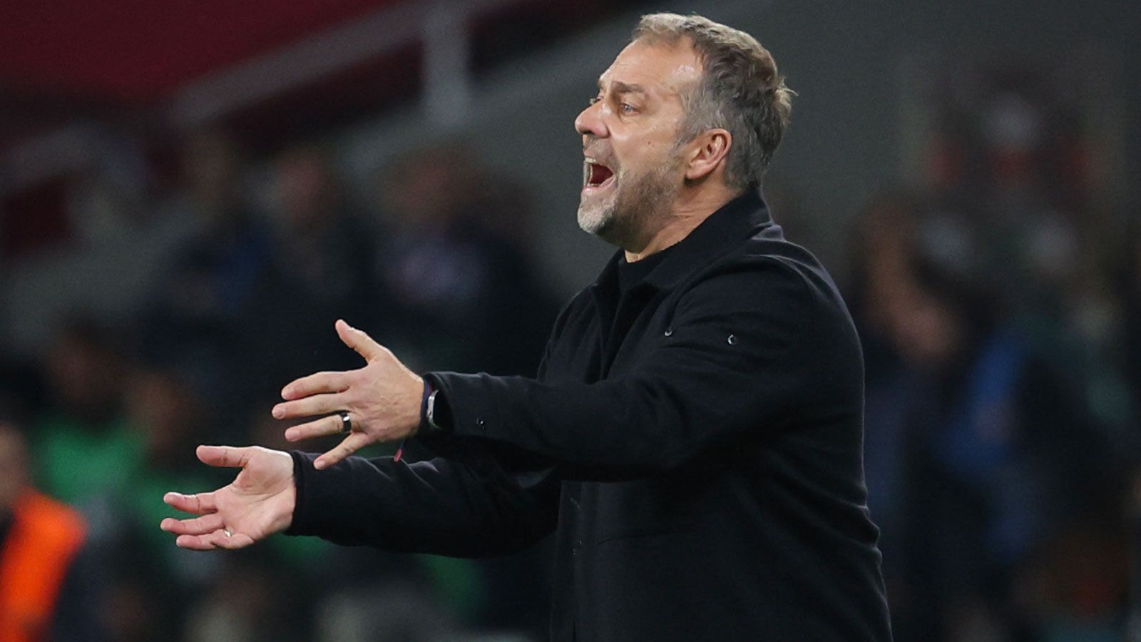 Schon wieder zu spät: Hansi Flick sah sich bei Star des FC