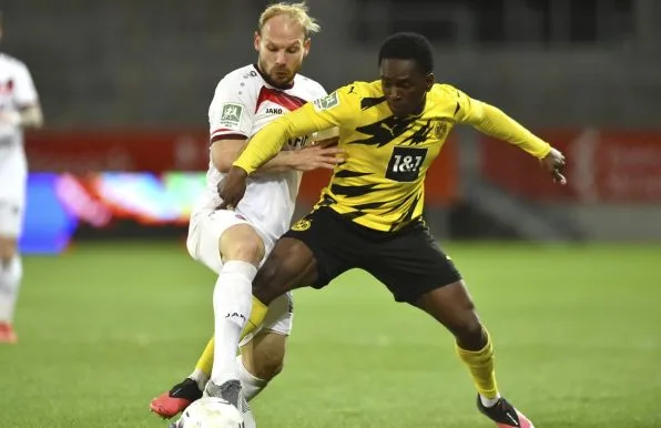 Weisse noch? Als sich RWE und Dortmund II einen engen Aufstiegskampf lieferten