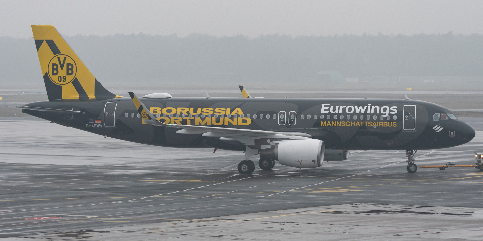 D-AEWM: Das ist der neue BVB-Flieger von Eurowings