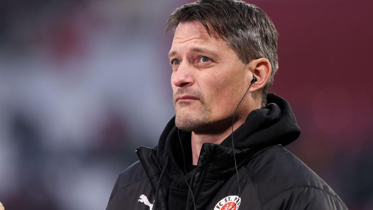 St.-Pauli-Trainer Blessin trägt Entscheidung über Hymne mit