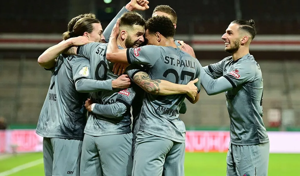 Der erste gelang 1948: Die Geschichten der vier St. Pauli-Siege gegen Dortmund