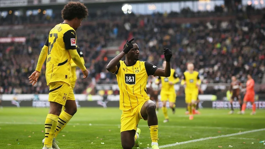 Borussia Dortmund mit nächstem Sieg auf St. Pauli