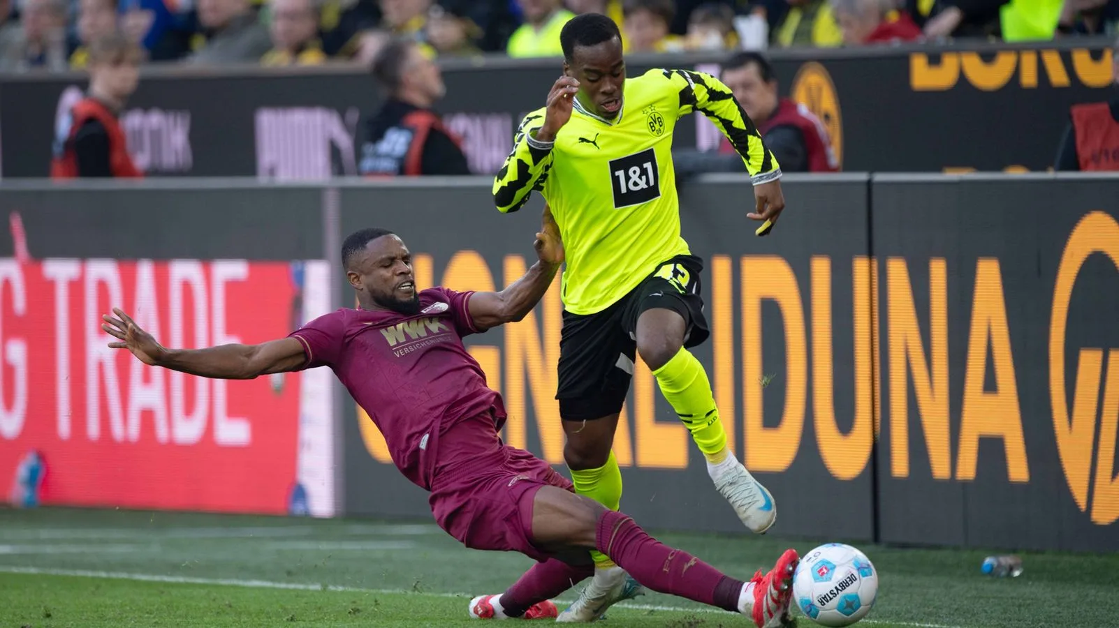 Augsburg schockt Dortmund: BVB wird aus dem Stadion
