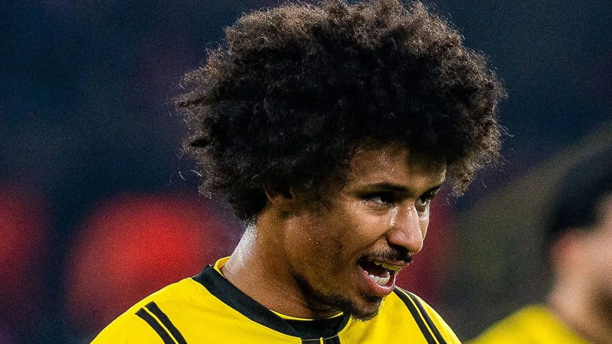 BVB-Spieler Adeyemi korrigiert Moderator im Live-TV