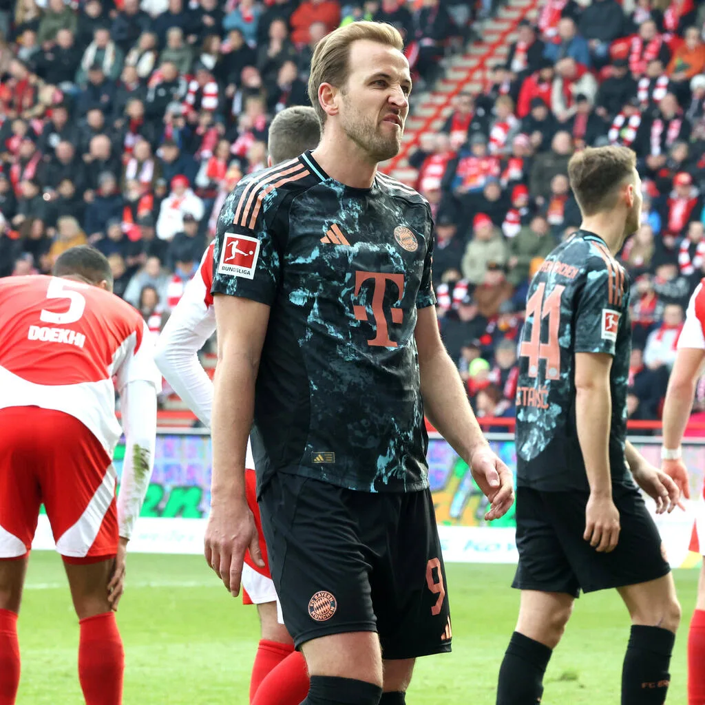 Bayern-Fans spucken Gift und Galle