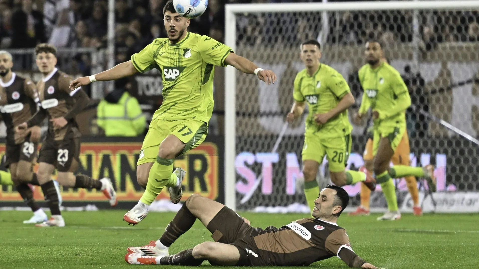 Bundesliga: FC St. Pauli gelingt Befreiungsschlag gegen