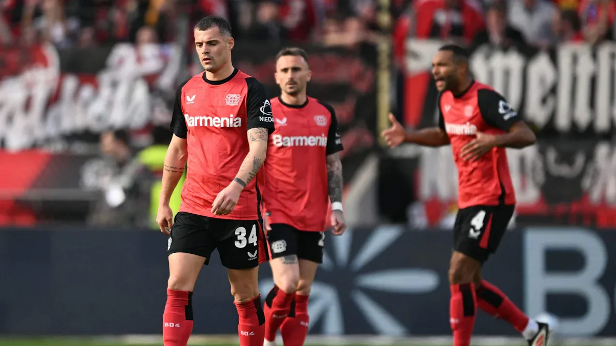 Bundesliga aktuell: Leverkusen patzt, Dortmund verliert