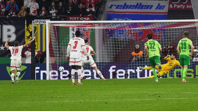 DFB-Pokal-RB-Leipzig-ringt-Wolfsburg-nieder.jpg DFB-Pokal: RB Leipzig ringt Wolfsburg nieder