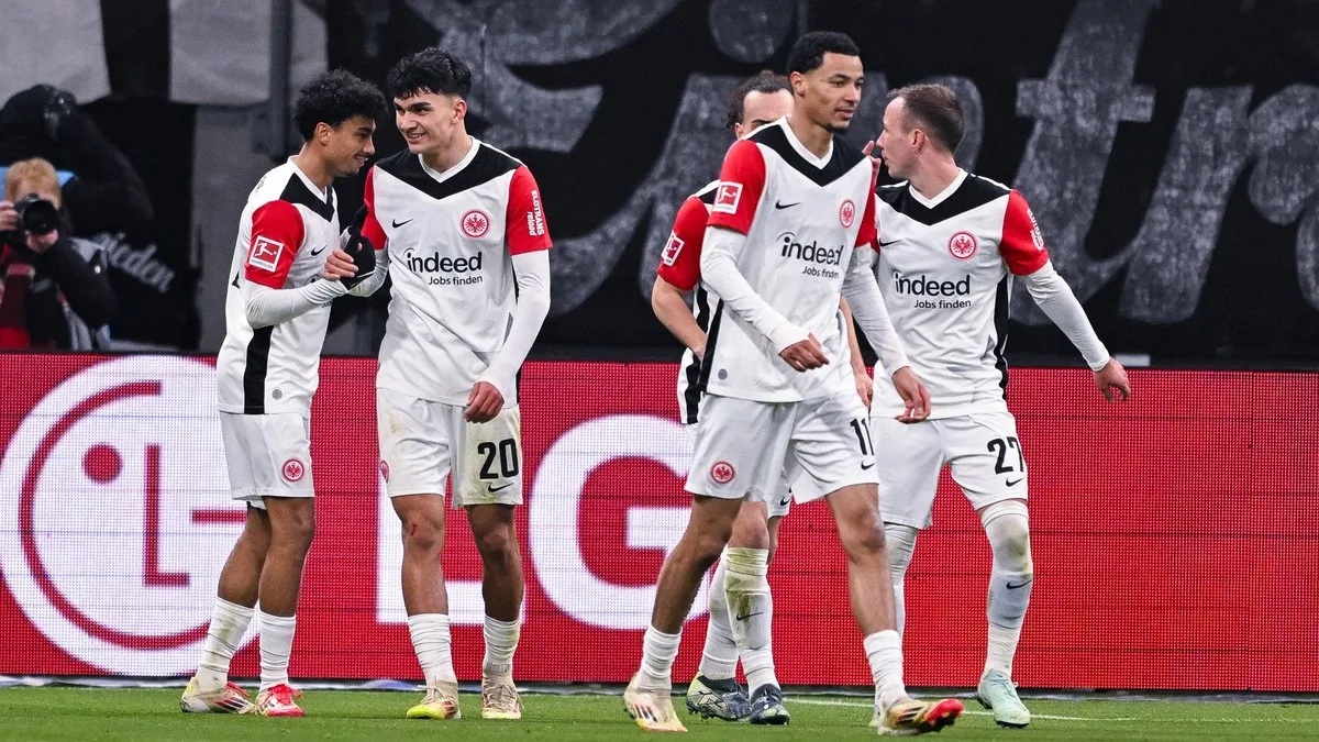 Eintracht Frankfurt rechnet im Sommer mit Mega-Summe