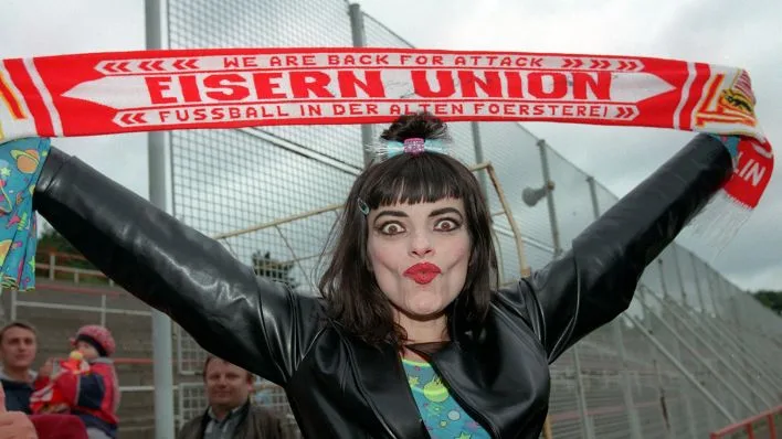 “Eisern Union”: Wie Nina Hagen zur Sängerin der Hymne des 1. FC Union Berlin wurde