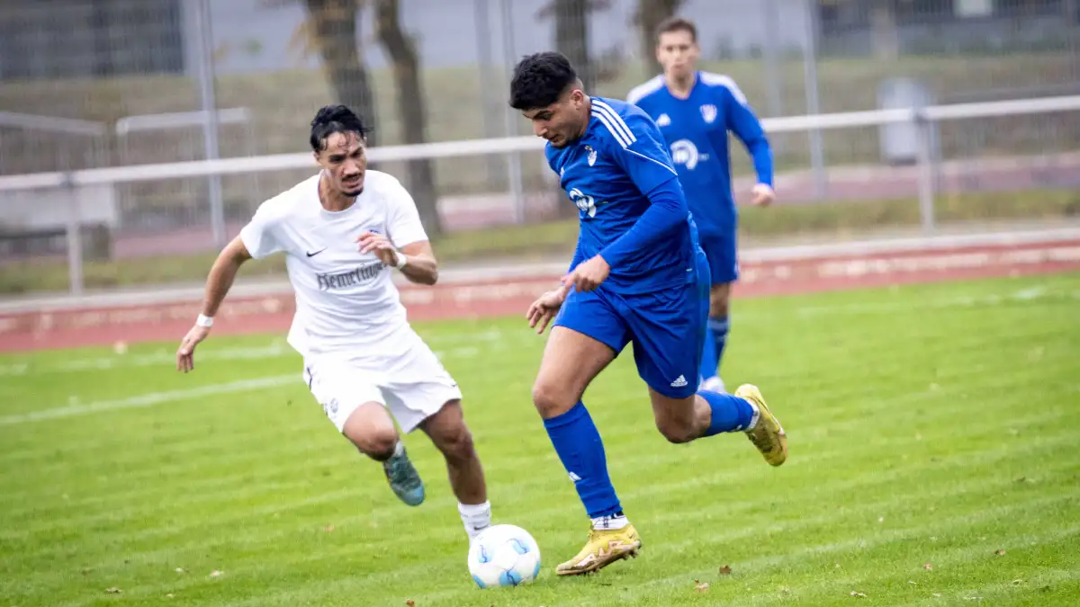 Fußball: Brinkumer SV müht sich zu einem 3:2-Sieg bei