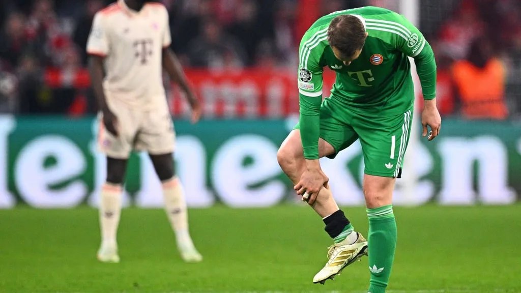 Gegen Bayer Leverkusen: Neuer fällt mit Faserriss aus