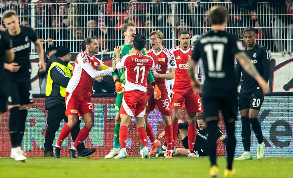 Hertha-Freunde legen beim Gegner des 1. FC Union eine Lunte