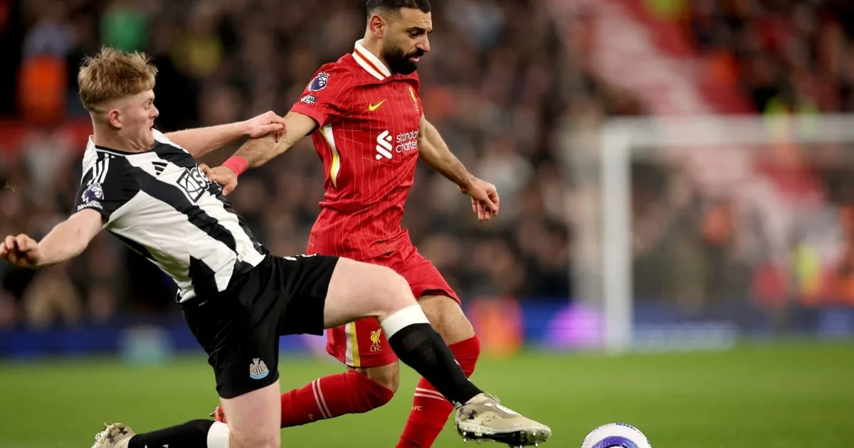 Im Nordkorea-TV – Diktator „näht“ sich die Premier League