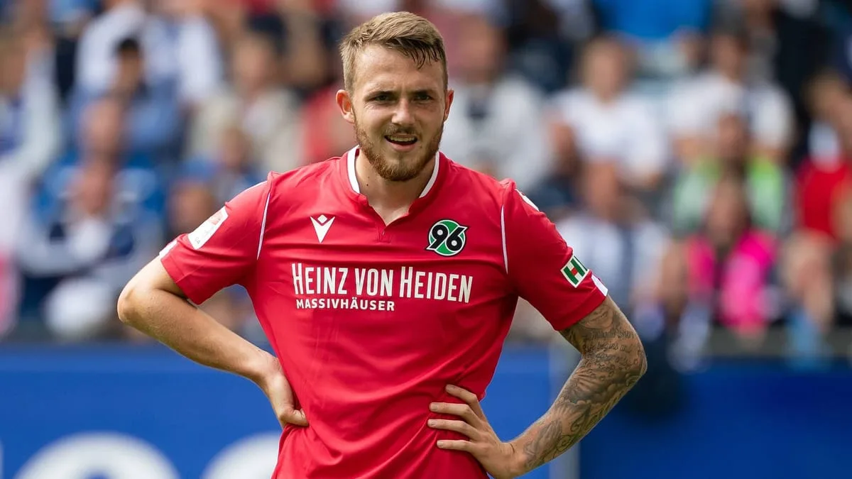 Jannes Horn spielte einst für Eintracht-Rivale Hannover