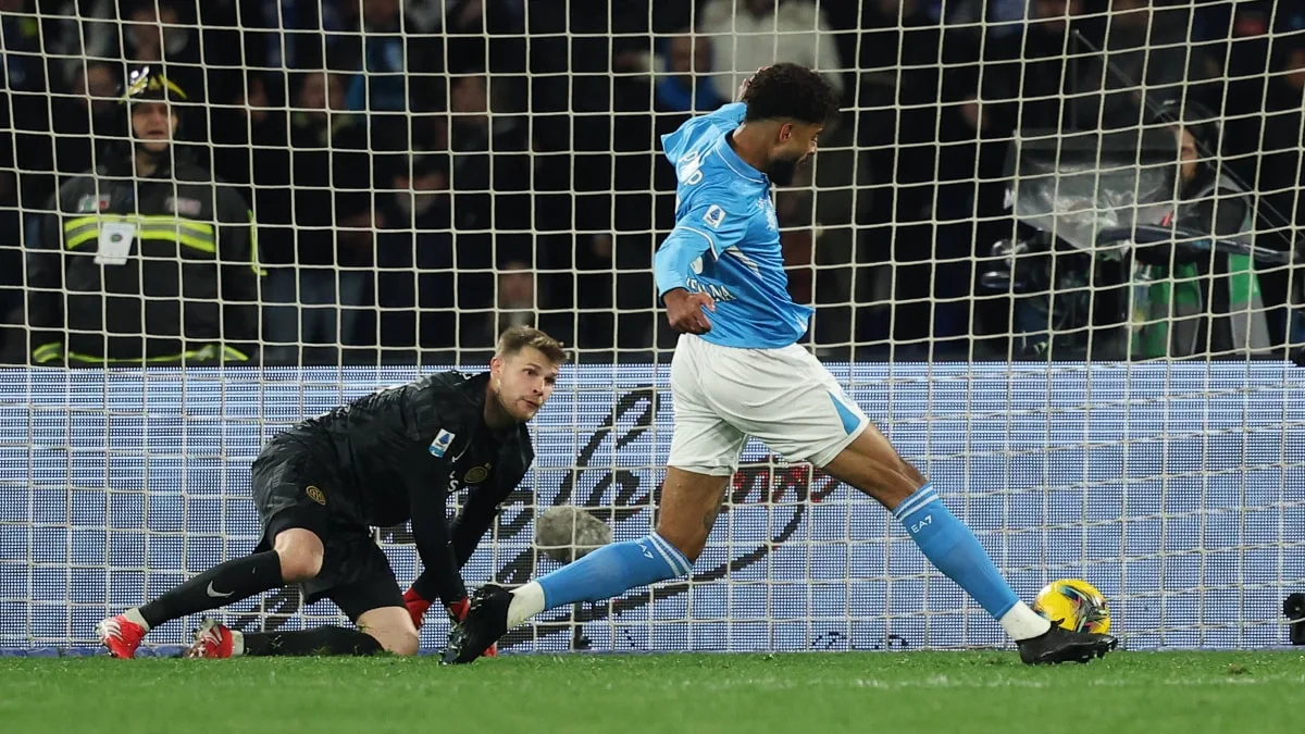 Napoli bleibt im Scudetto-Rennen an Inter dran