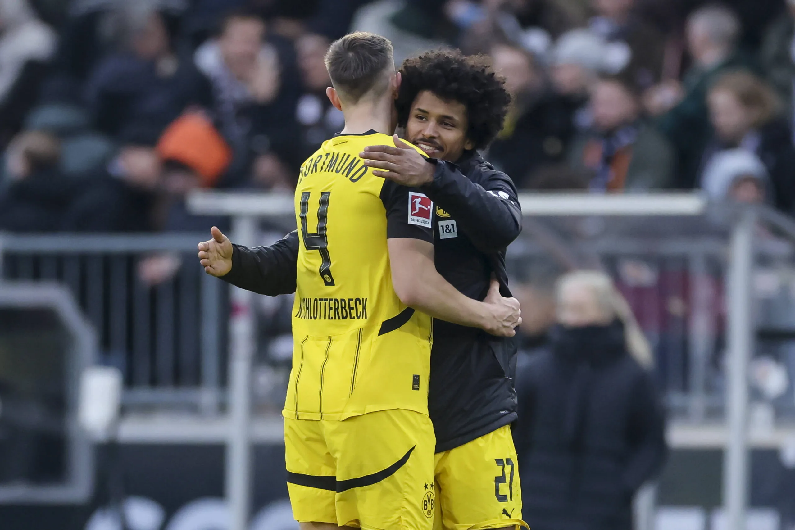 Schlotterbeck stichelt, aber Adeyemi lacht
