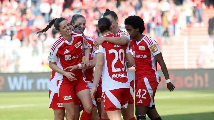 Union Berlin feiert 6:0-Sieg gegen Sand in 2. Frauen-Bundesliga