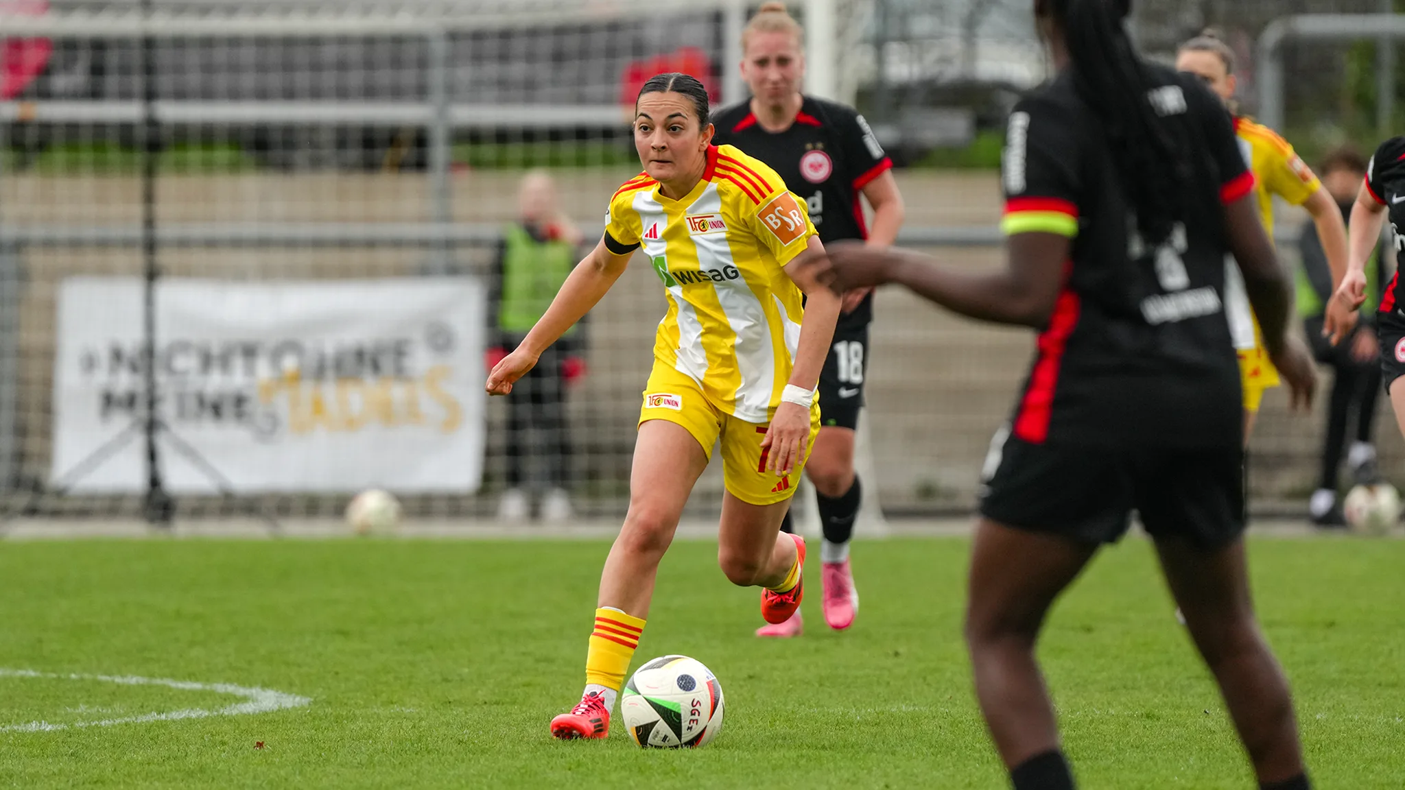 Unionerinnen beim 0:1 in Frankfurt ohne Glück | Frauen