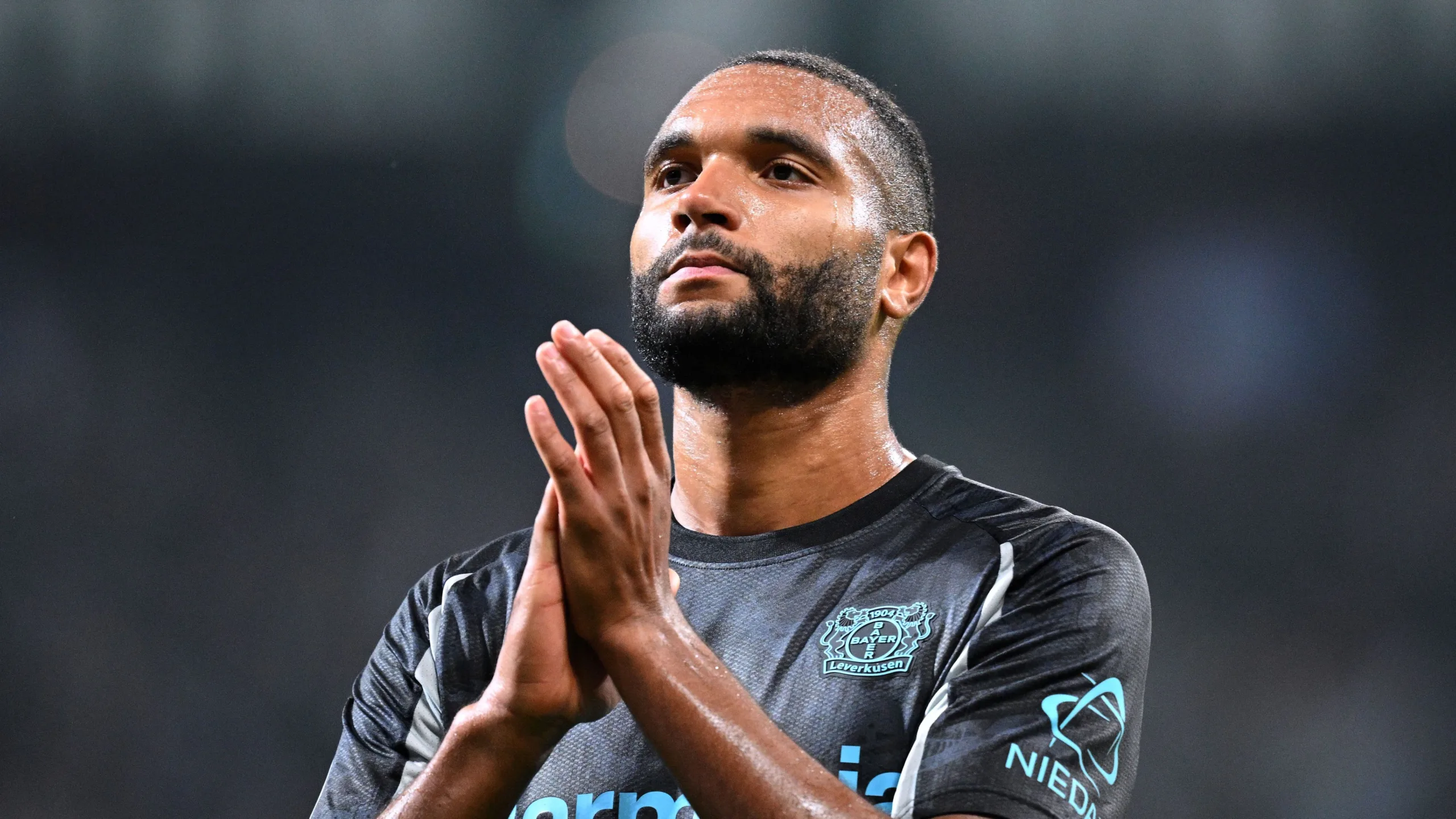 Wechselt Jonathan Tah doch nicht zum FC Barcelona? Ein