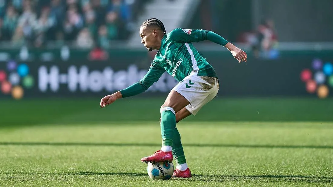 Werder Bremens Felix Agu stellt gegen Wolfsburg eigenen