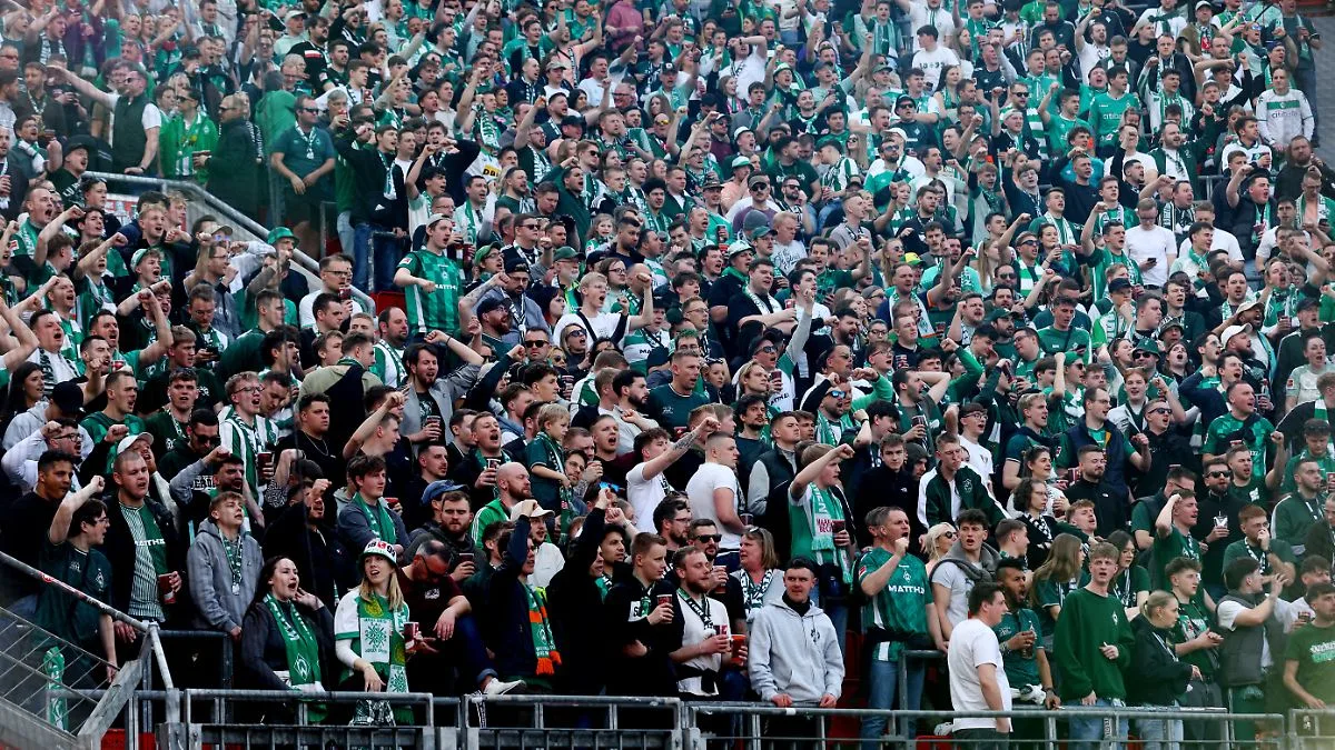 Werder-Sonderzug stoppt nach tragischem Unfall