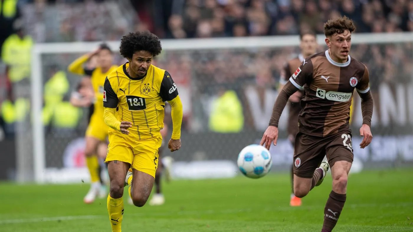 Borussia Dortmund besiegt den FC St. Pauli mit 2:0