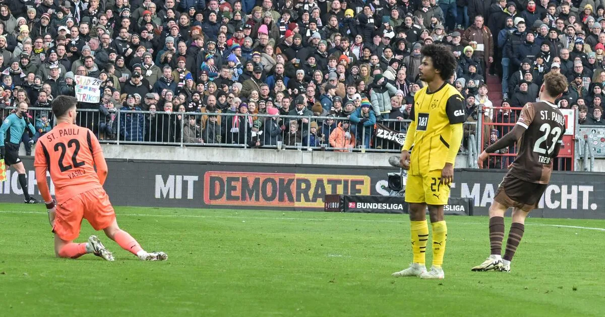 BVB-Star Karim Adeyemi trifft – und jubelt merkwürdig