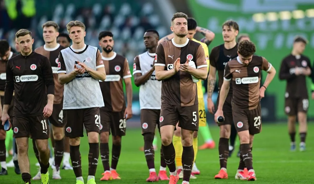 „Voller Abstiegskampf“: St. Pauli hadert trotz Ende der