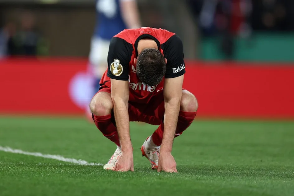 Bayer 04 fordert Strafe nach Pokal-Aus– Schweinsteiger