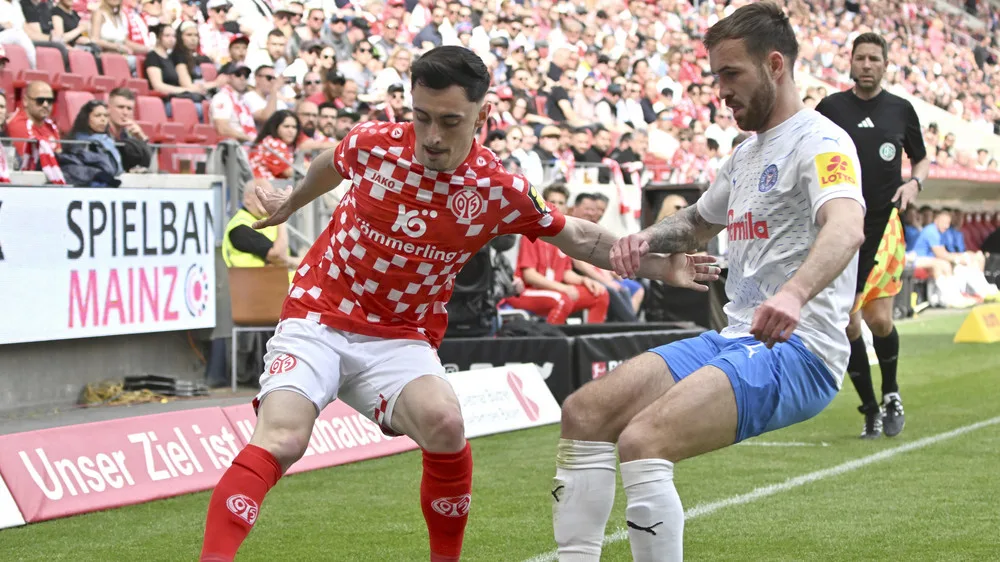 Bundesliga am Samstag: Mainz 05 patzt