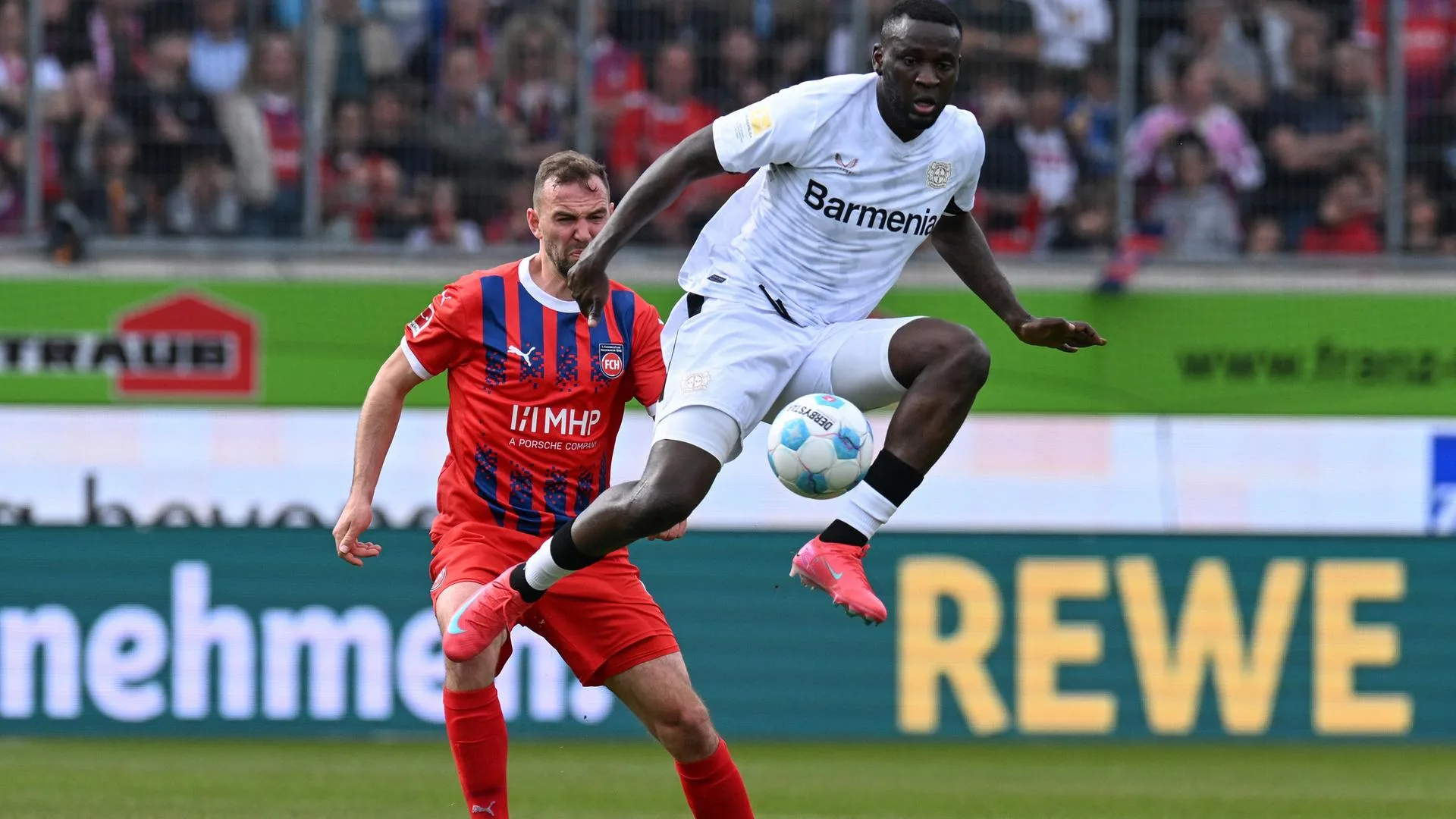 Erfolge für Bremen, Leverkusen, Leipzig, Dortmund und
