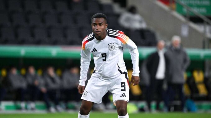 Ex-DFB-Juwel könnte trotz Horror-Saison noch zur EM fahren Ex-DFB-Juwel könnte trotz Horror-Saison noch zur EM fahren