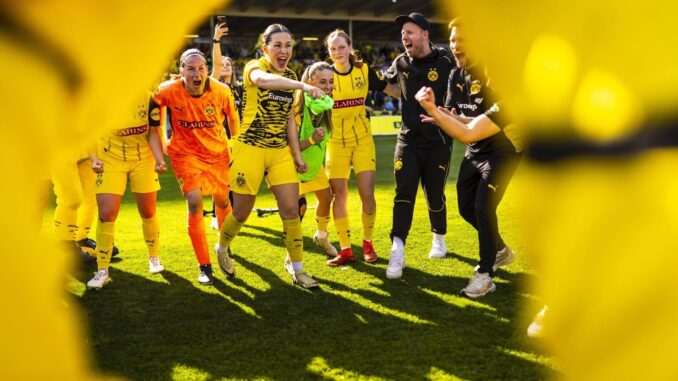 Nach dem Aufstieg: Für BVB-Frauen beginnt Profi-Zeitalter Nach dem Aufstieg: Für BVB-Frauen beginnt Profi-Zeitalter