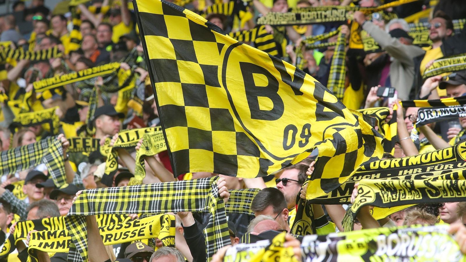 Borussia Dortmund: Neue Dauerkarten-Preise bekannt