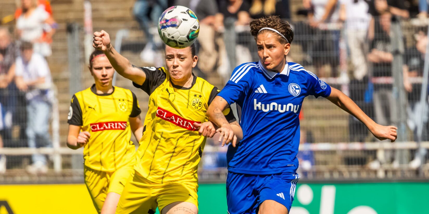 Pokalfinale der BVB-Frauen gegen Schalke 04 in der Roten