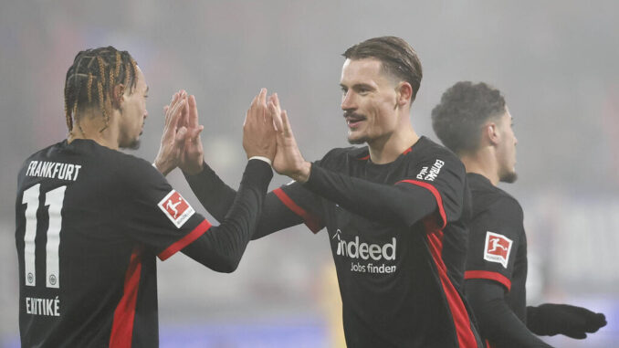 Transfer-Ticker: BVB bekommt Konkurrenz bei SGE-Star -