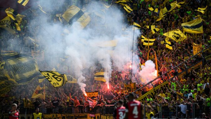 DFB belegt Borussia Dortmund mit Geldstrafe von 193.900 DFB belegt Borussia Dortmund mit Geldstrafe von 193.900