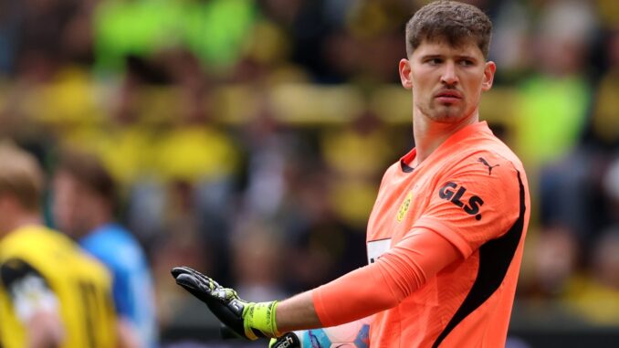 BVB-Keeper Kobel legt sich fest BVB-Keeper Kobel legt sich fest