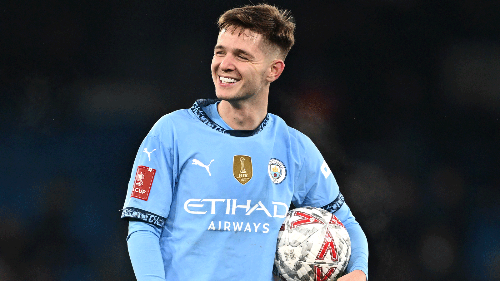 Angebot geplant: Bayer Leverkusen und BVB liefern sich